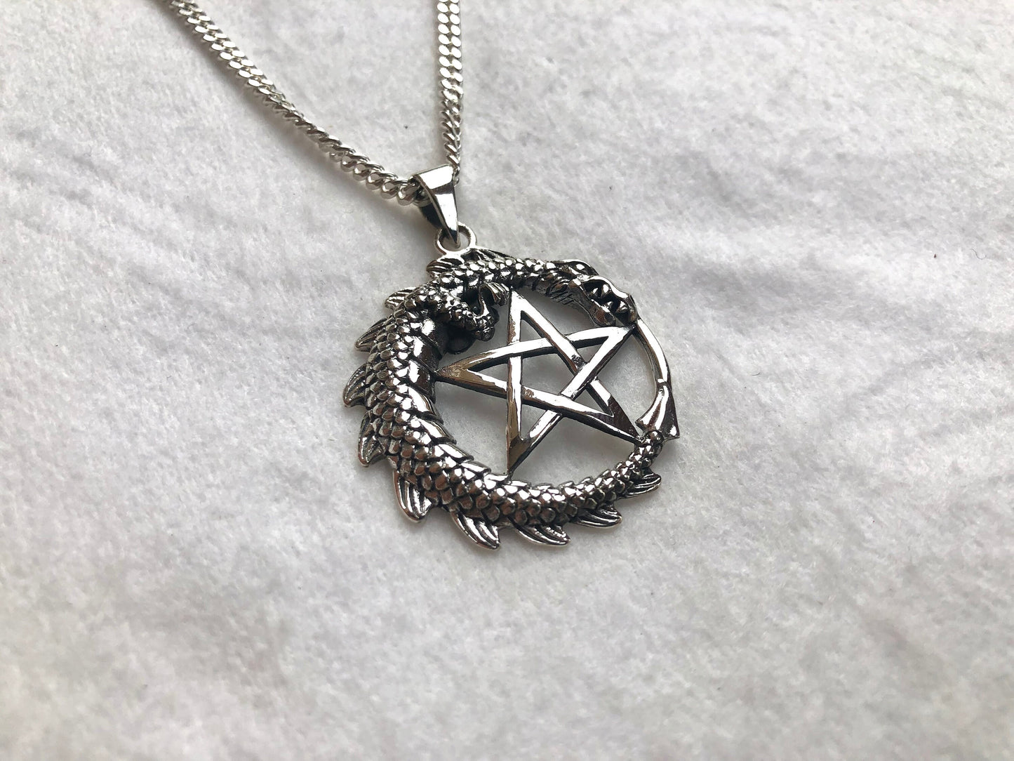 Encircle Pentagram Wiccan Pendant/Necklace