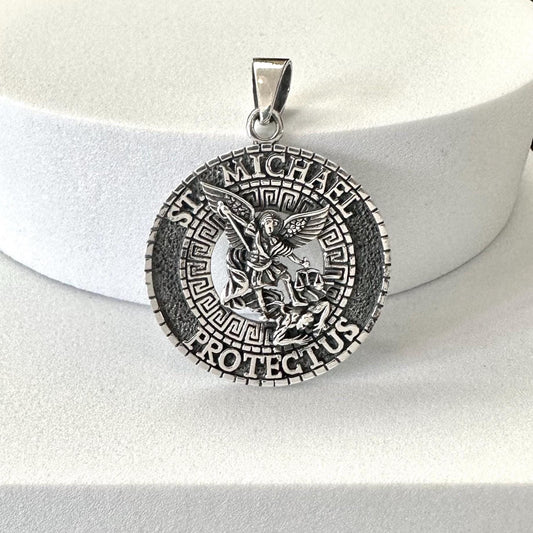 Archangel Saint Michael Guardian Angelo Pendant/Necklace