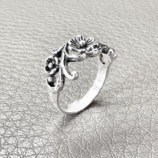 Daisy Flower Netherlands National Ring