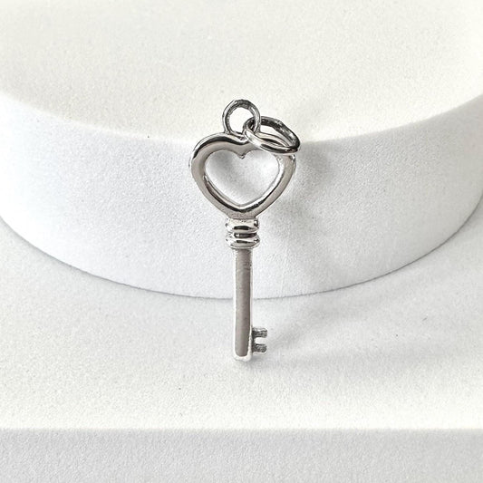 Heart Key Pendant Love Symbol Pendant/Necklace