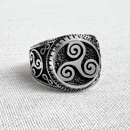 Triskelion Viking Celtic Knot Spiral Ring