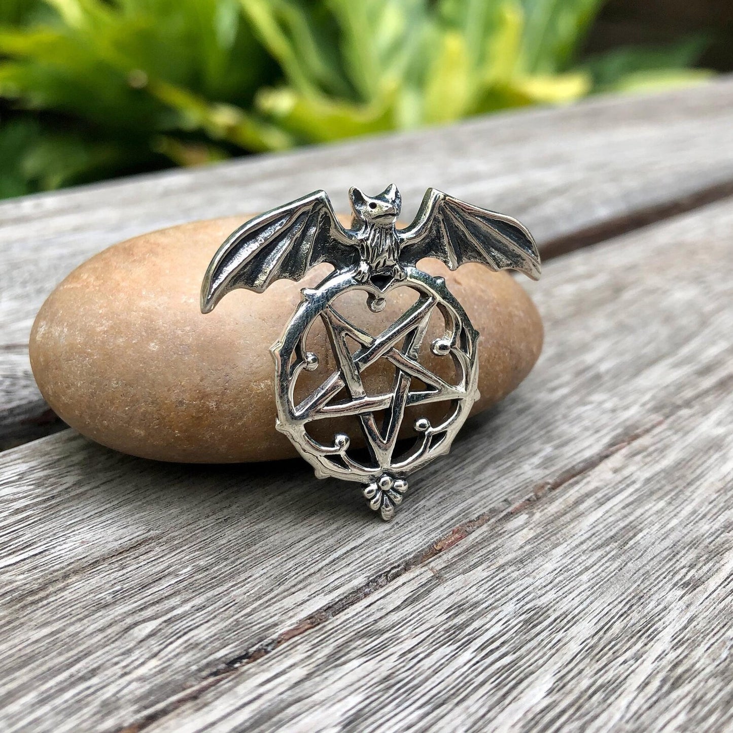 Bat Totem Vampire Pentagram Pendant/Necklace