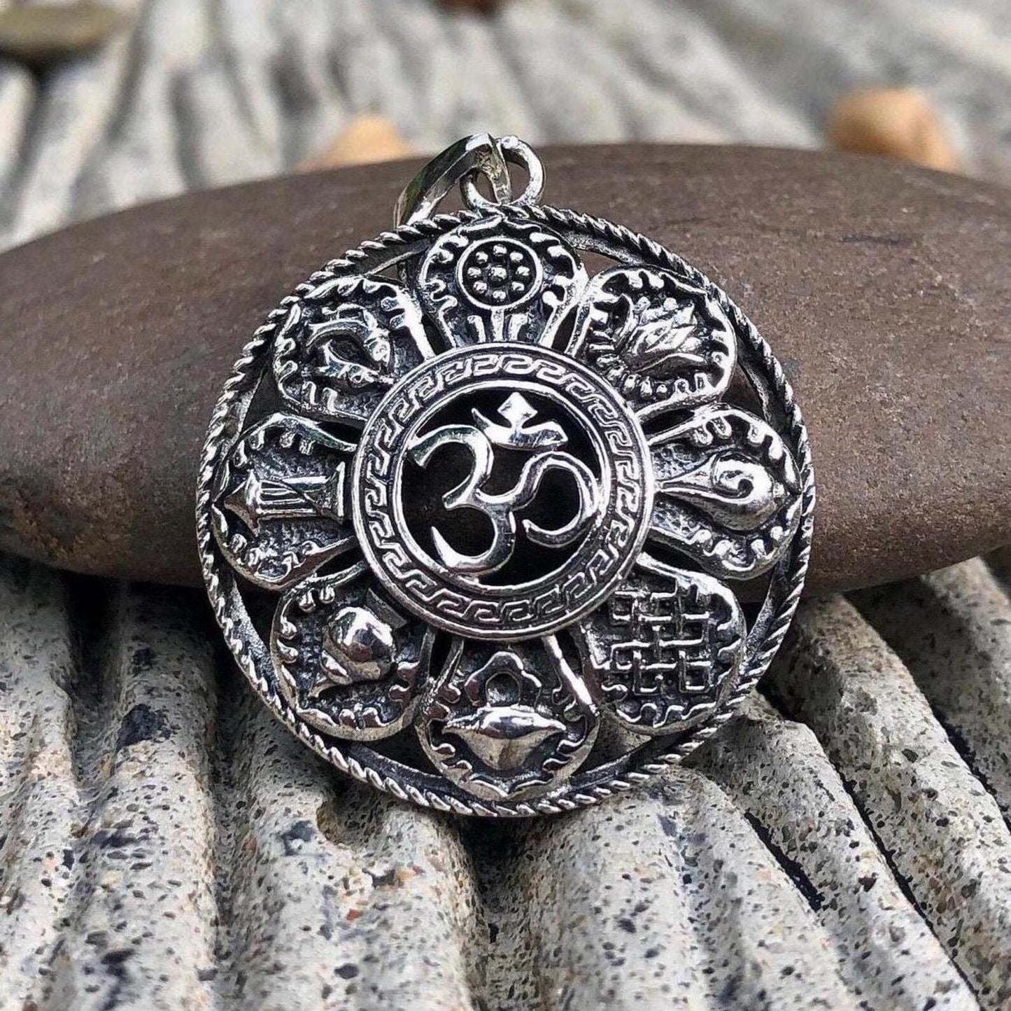 Ohm Mandala Buddhism Hindi Pendant/Necklace