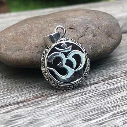 Ohm Hindi Sanskrit Pendant/Necklace