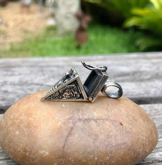 Egyptian Pyramid Pharaoh Locket Pendant/Necklace