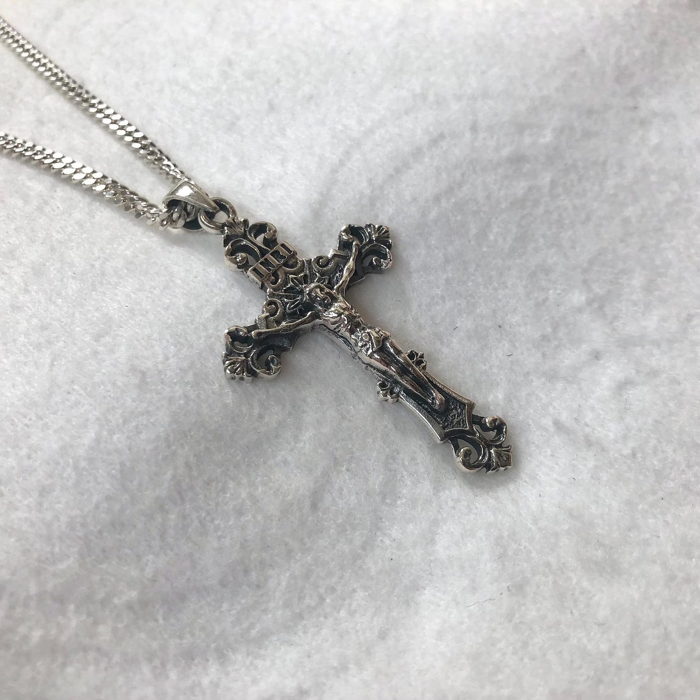 Jesus Cross Crucifix Fluer De Lis Pendant/Necklace
