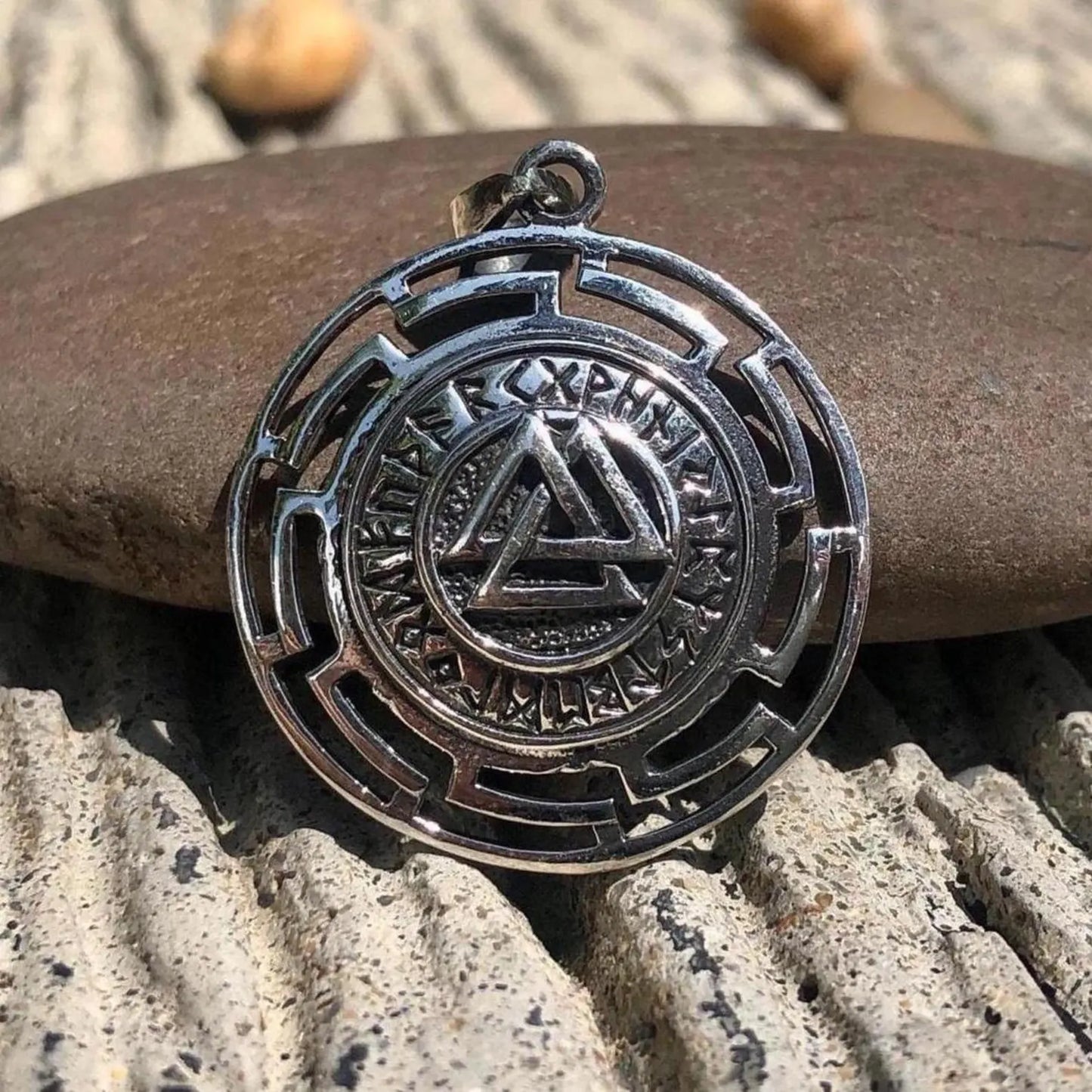 Valknut Triangles Celtic Knot Pendant/Necklace