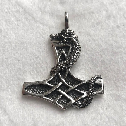 Thor's Hammer Viking Mjolnir Pendant/Necklace