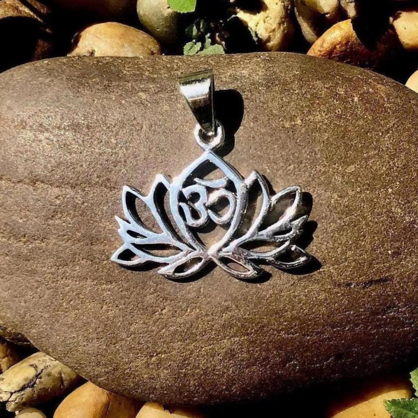 Ohm Buddhism Lotus Pendant/Necklace