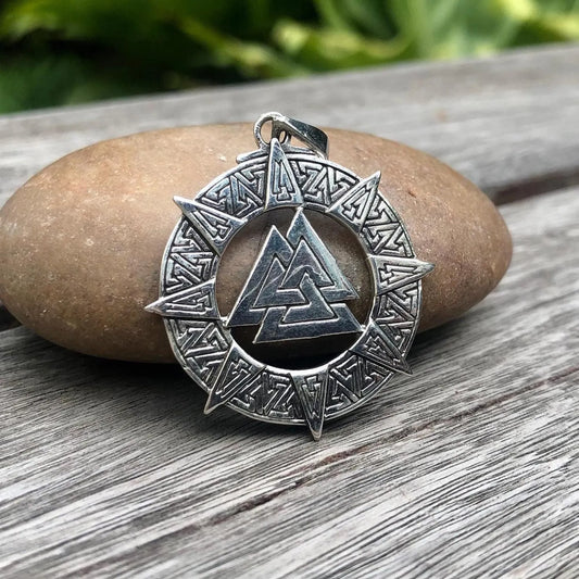 Viking Valknut Celtic Triangle Knot Pendant/Necklace