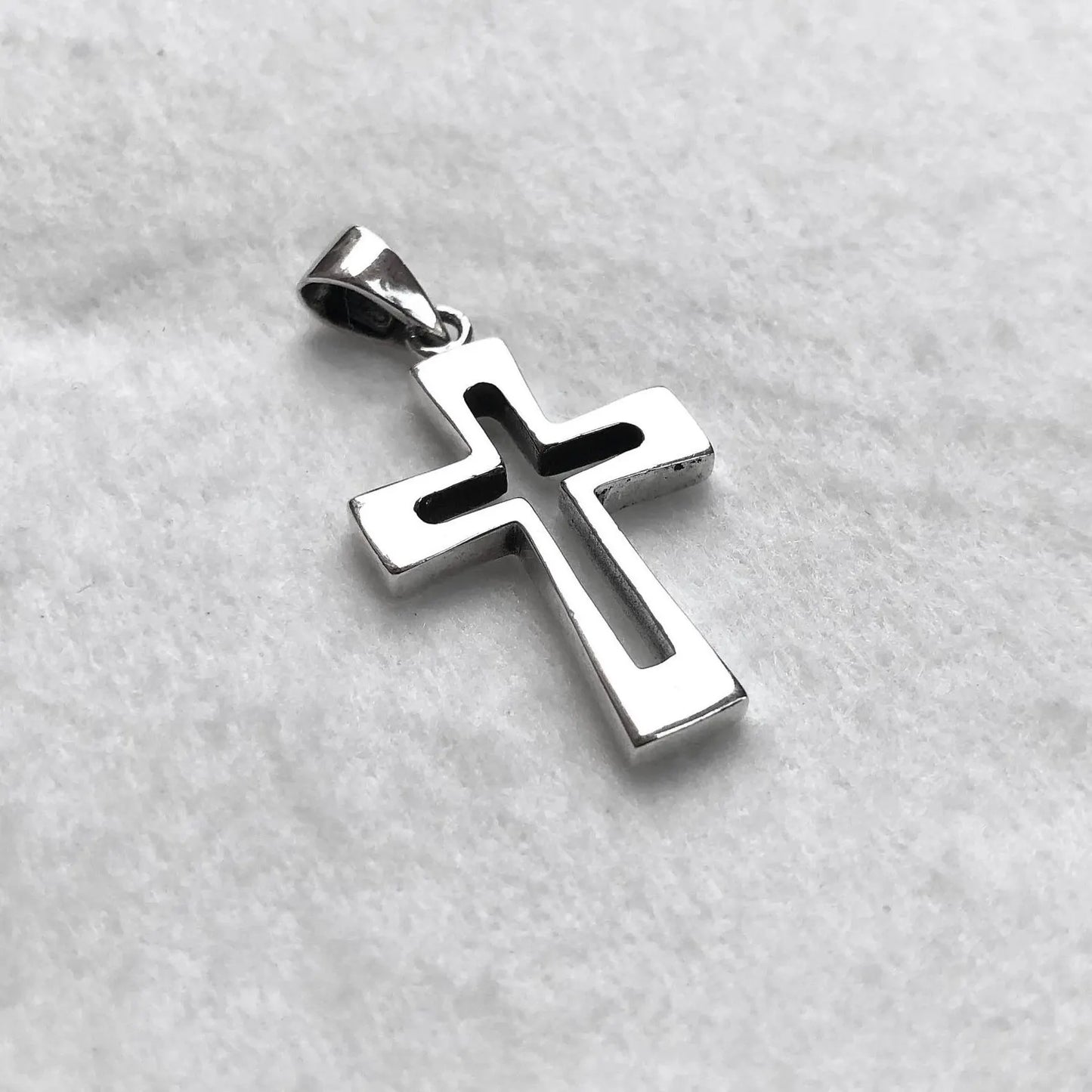 Crucifix Cross Pendant/Necklace