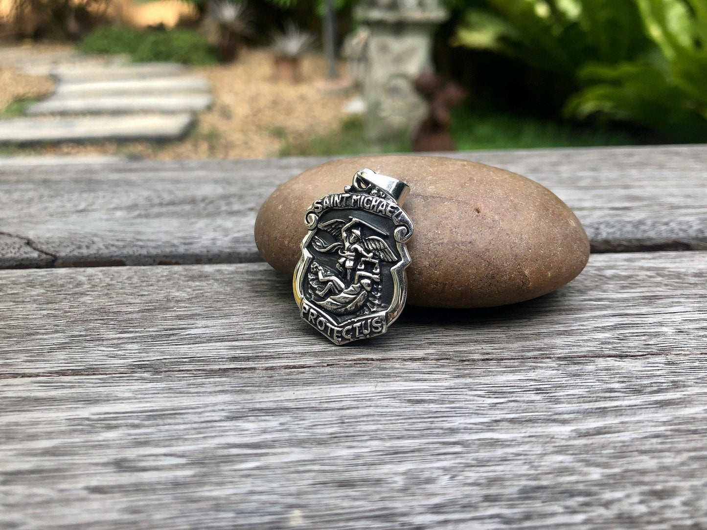 Archangel Saint Michael Guardian Angelo Pendant/Necklace