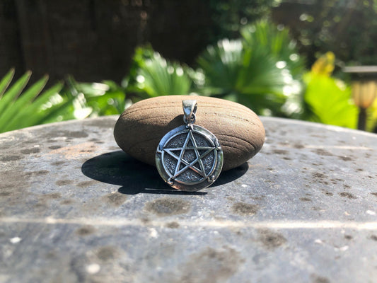 Tiny Pentagram Wiccan Pendant/Necklace