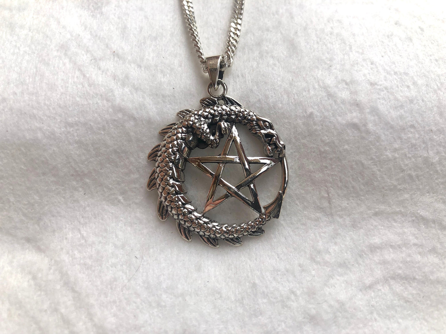 Encircle Pentagram Wiccan Pendant/Necklace