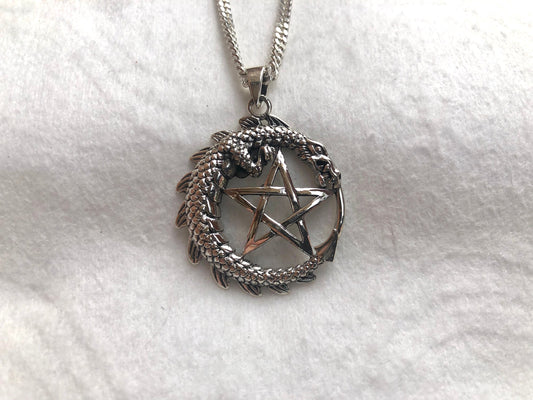 Encircle Pentagram Wiccan Pendant/Necklace
