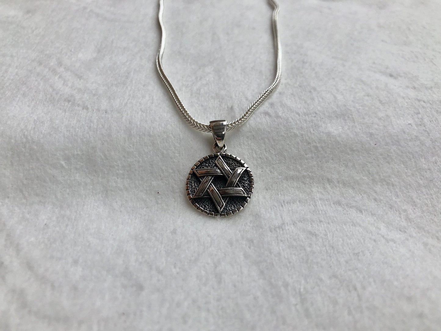 Tiny Star of David Jewish, Judaism Pendant/Necklace