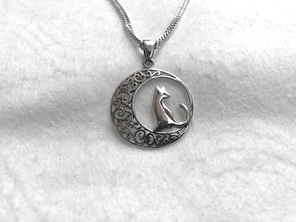 Wiccan Crescent Moon Pendant/Necklace