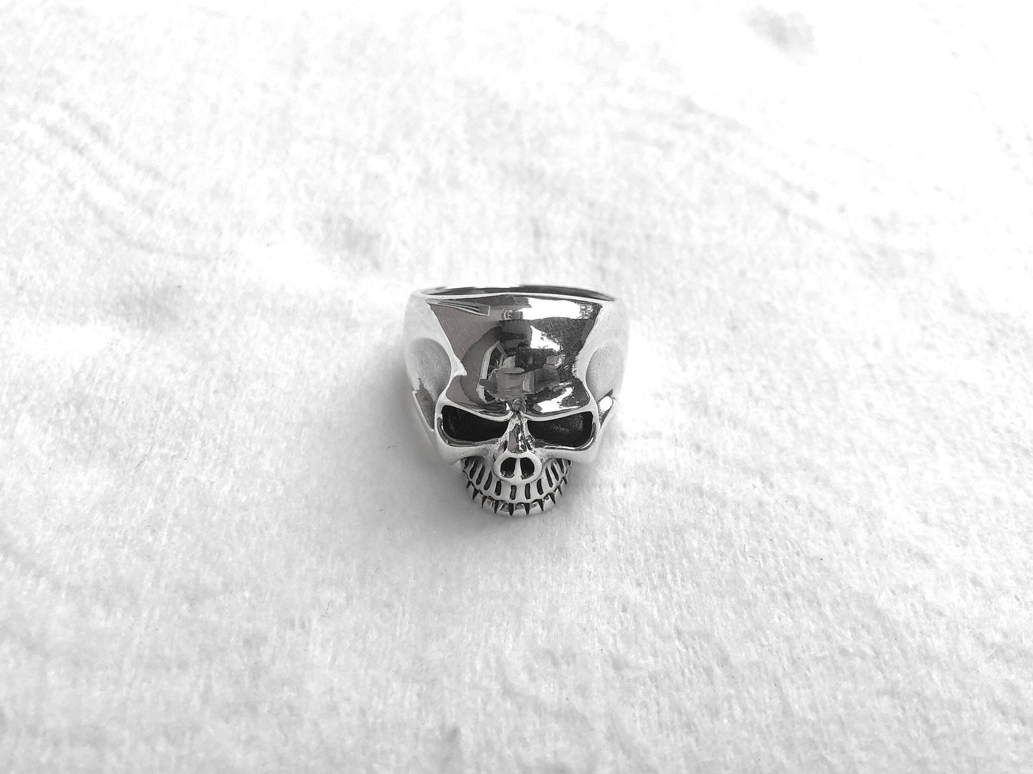 Gothic Skull Ring