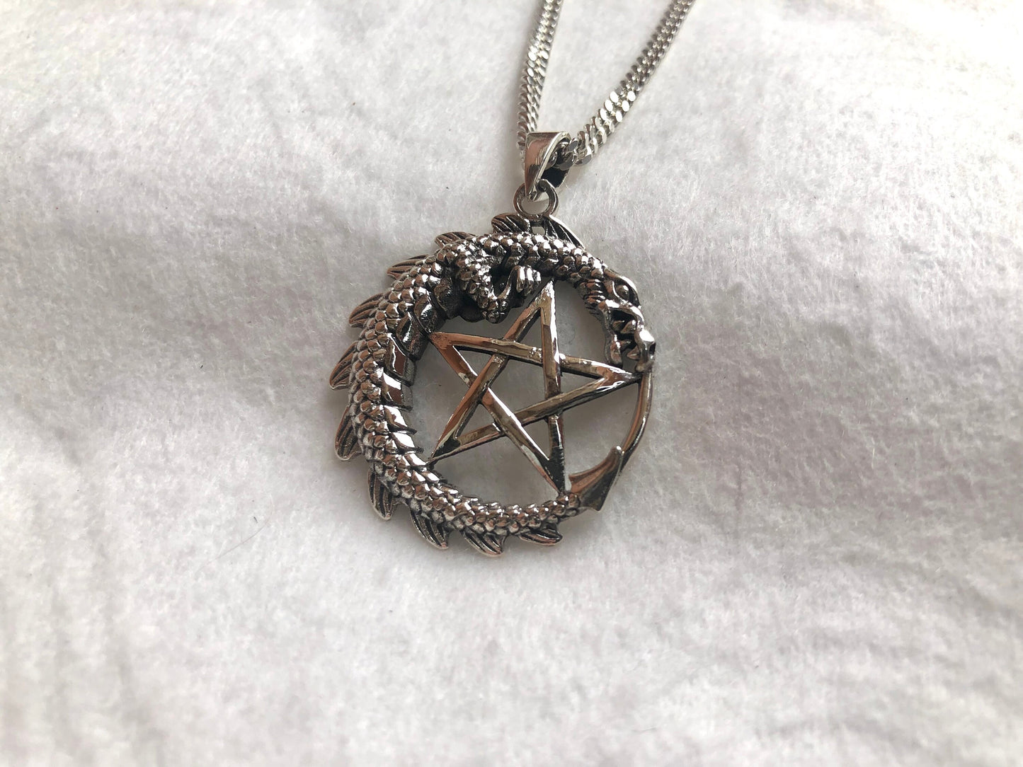 Encircle Pentagram Wiccan Pendant/Necklace