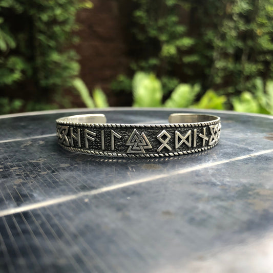 Valknut Celtic Symbol Cuff Bracelet