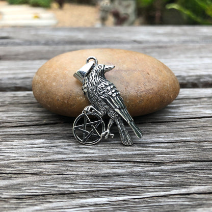 Pentagram Wiccan Raven Pendant/Necklace