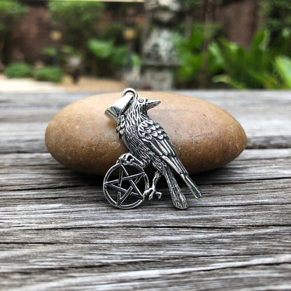 Pentagram Wiccan Raven Pendant/Necklace