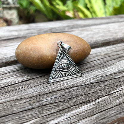 Egypt Eye of Horus Pyramid Pendant/Necklace