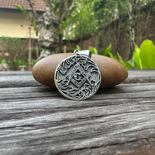 Freemason Illuminati Masonic Pendant/Necklace