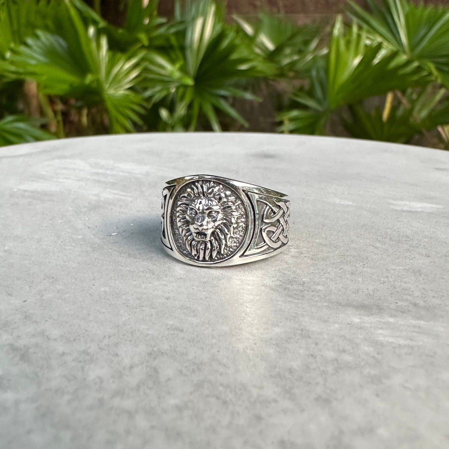 Lion King of Jungle Ring