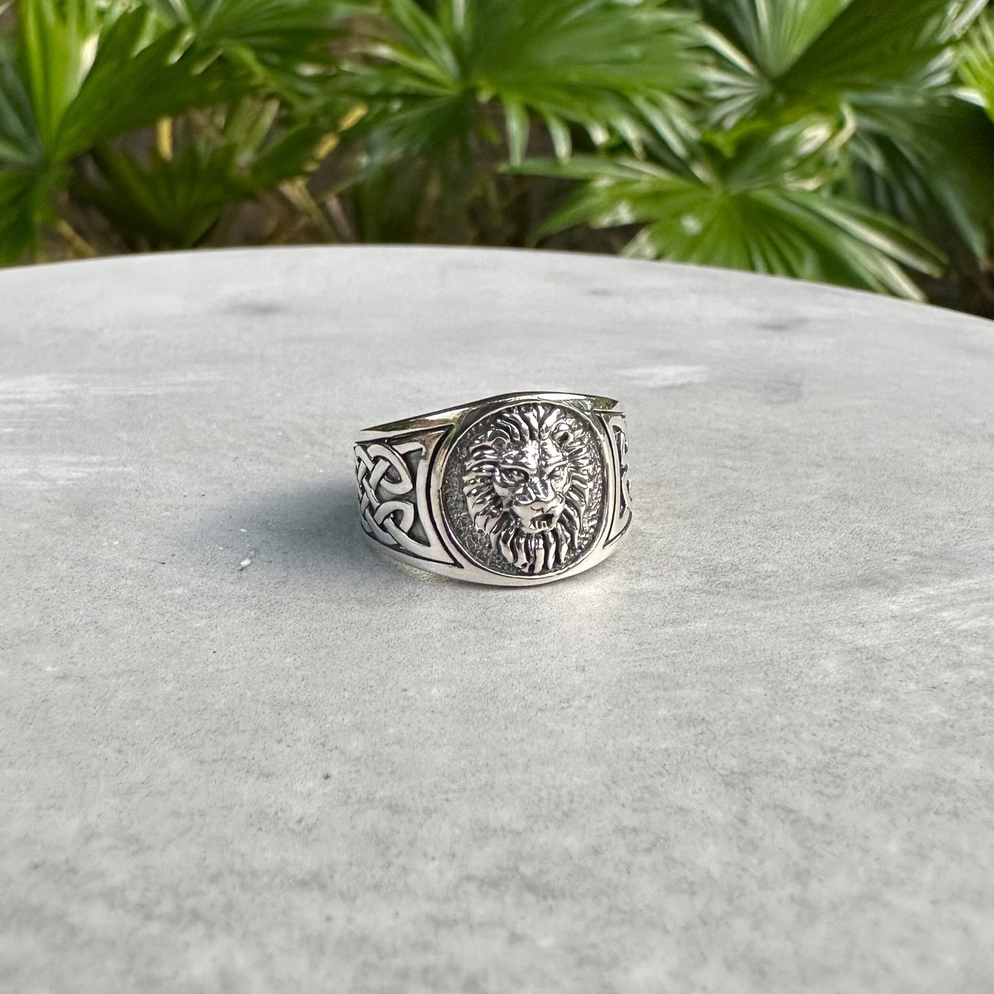 Lion King of Jungle Ring