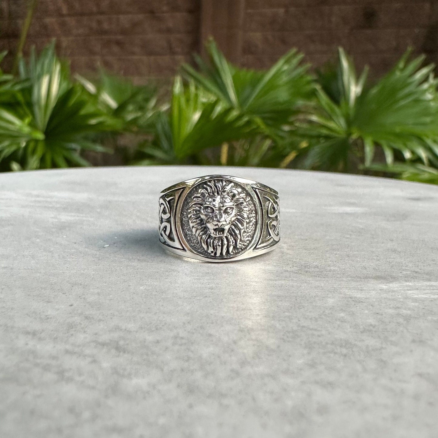Lion King of Jungle Ring