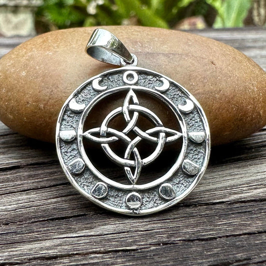 Witch's Knot Celtic Magic Knot Wiccan Pendant/Necklace