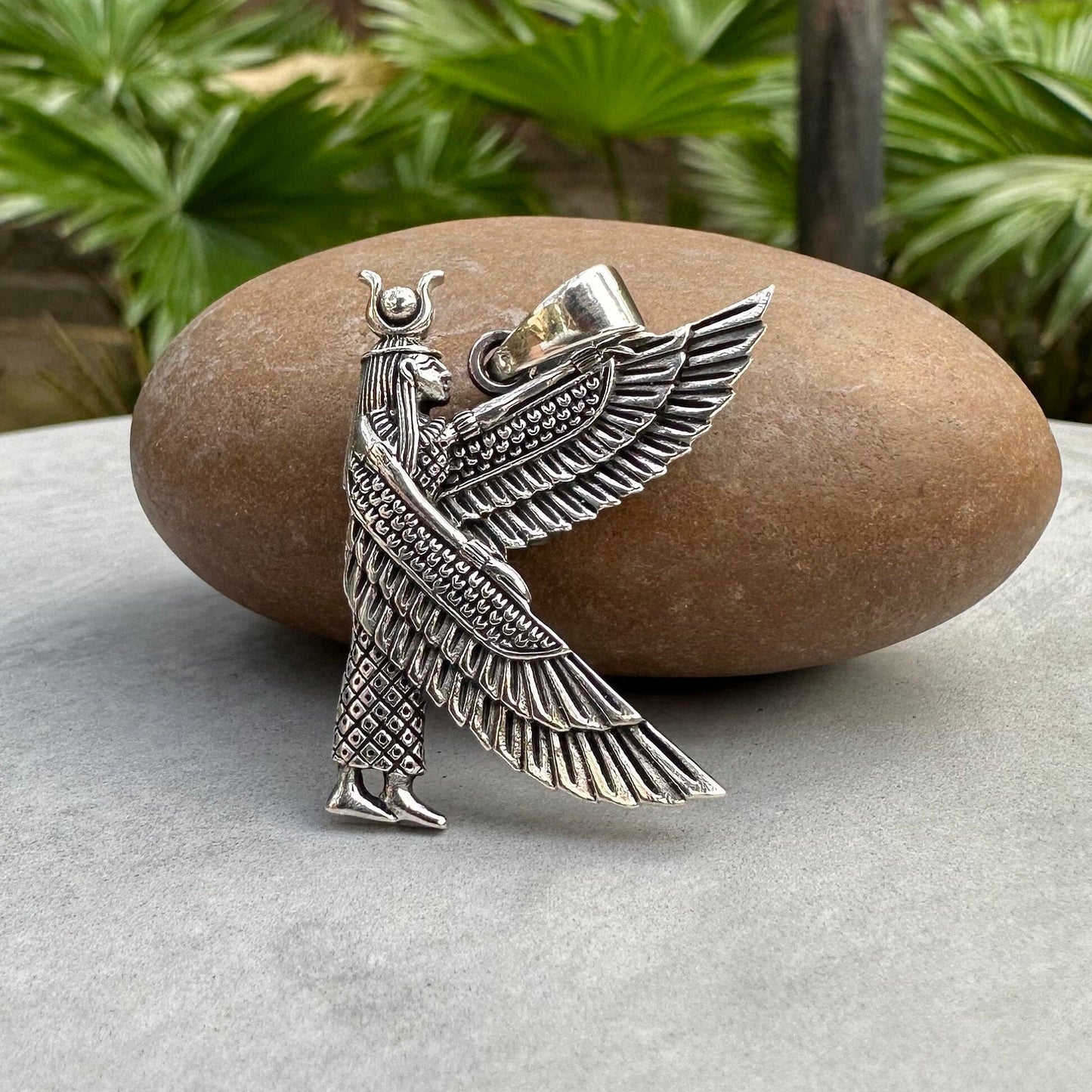 Hathor Egyptian Goddess Isis Wing Egypt God Pendant/Necklace