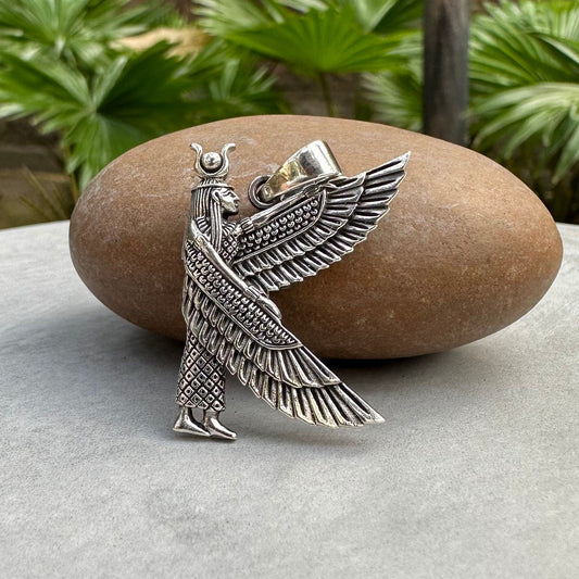 Hathor Egyptian Goddess Isis Wing Egypt God Pendant/Necklace