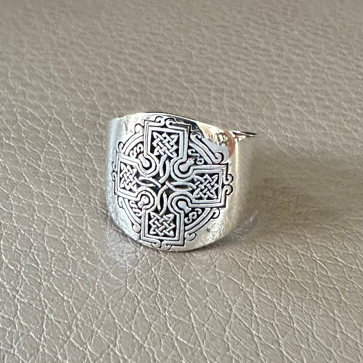 Viking Irish Cross Nimbus Ring