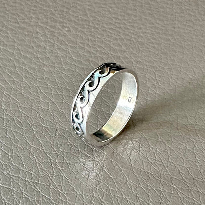 Wave Band Fashion Ring