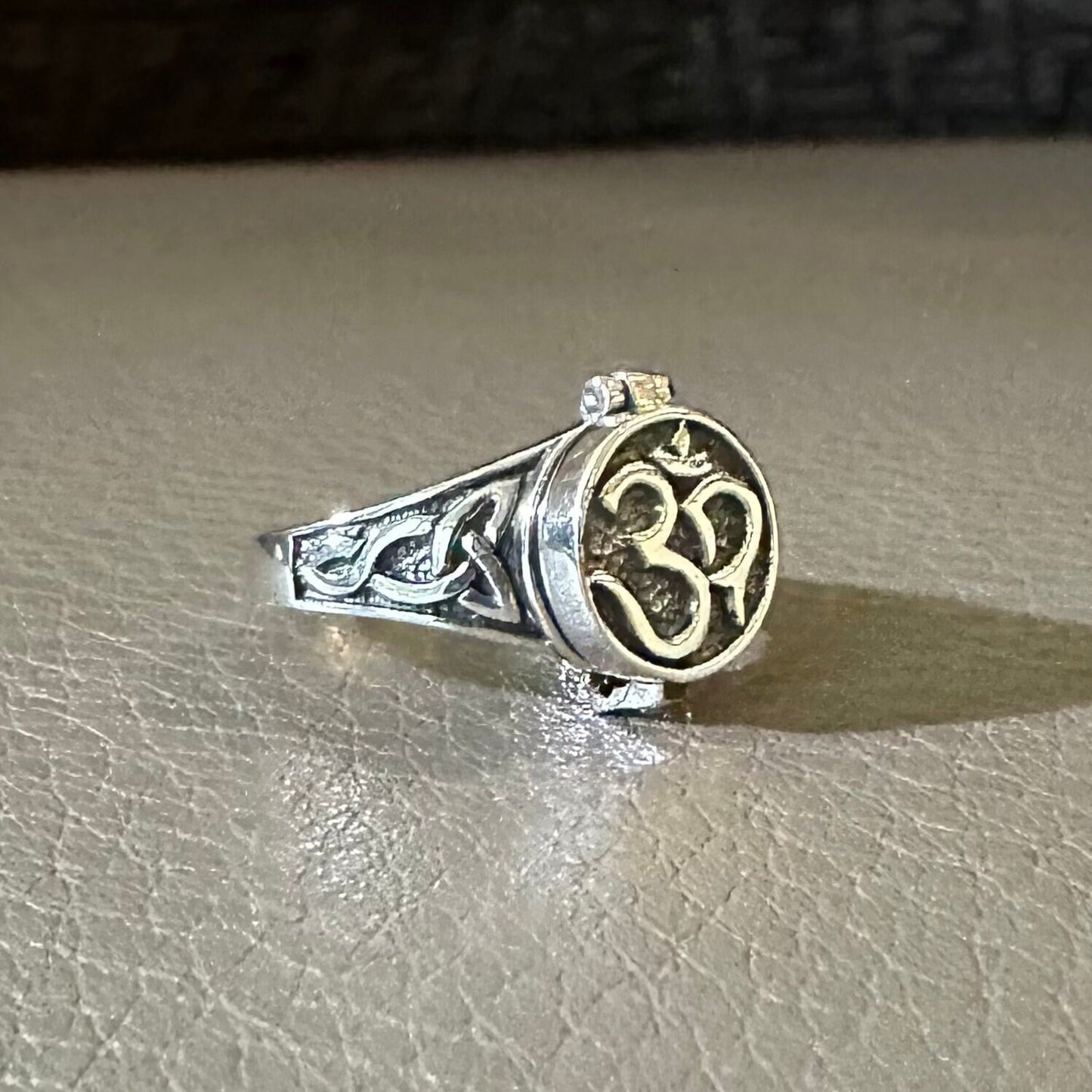 Ohm/Om Buddhism Hindi Symbol Sanskrit  Locket Ring