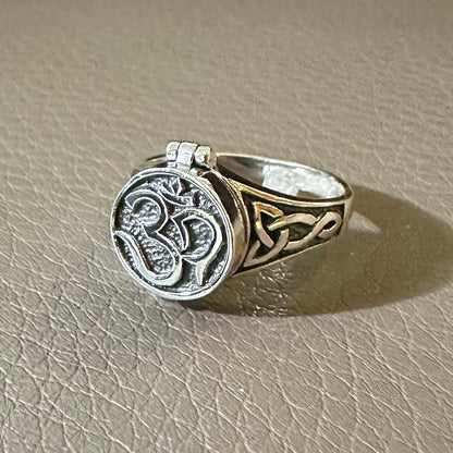 Ohm/Om Buddhism Hindi Symbol Sanskrit  Locket Ring