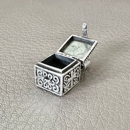 Bali Flower Locket Pendant/Necklace