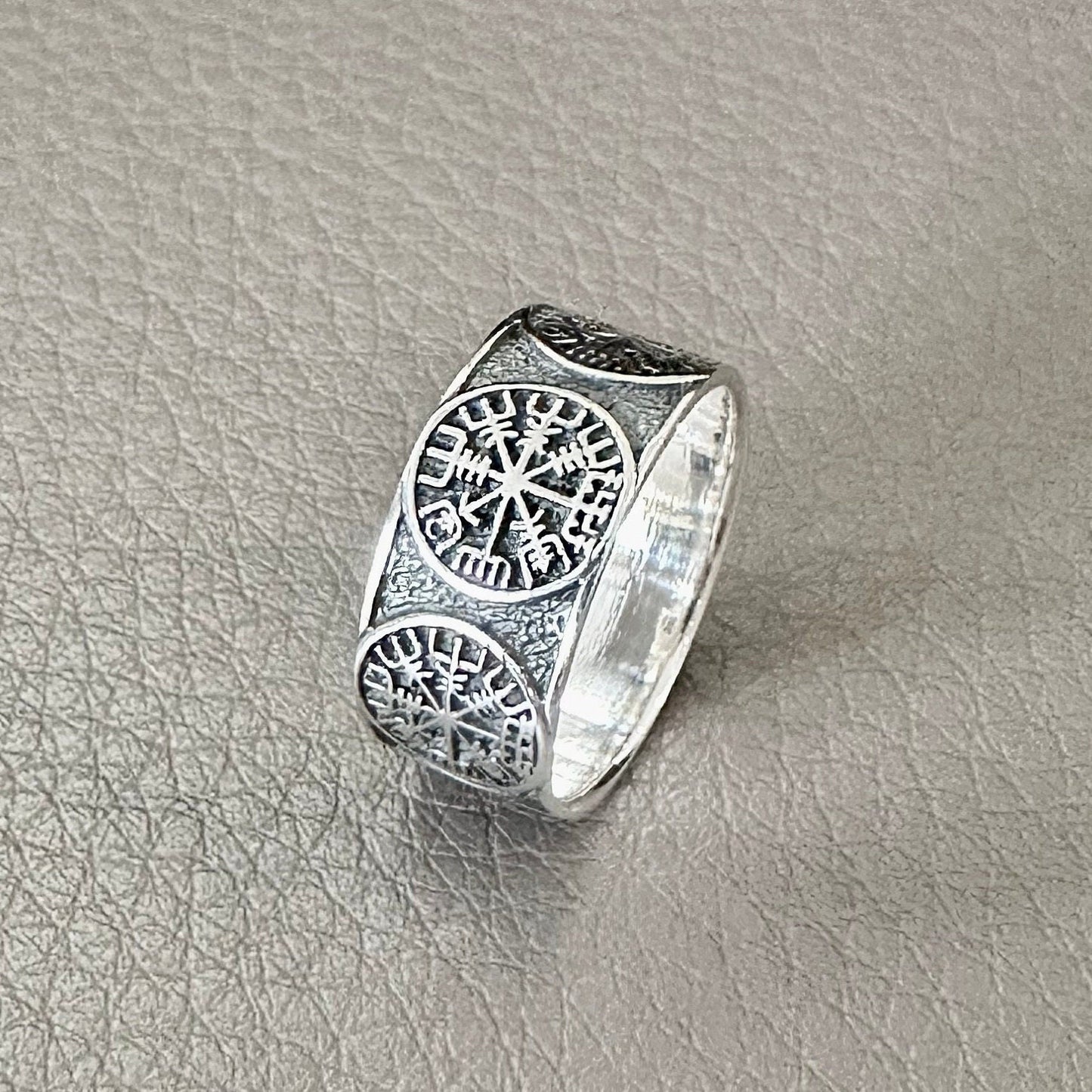 Vegvisir Celtic Knot Norse Ring