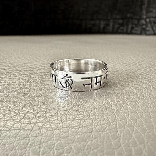 Ohm/Om Buddhism Hindi Sanskrit Talisman Ring