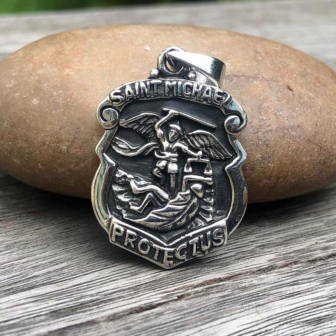Archangel Saint Michael Guardian Angelo Pendant/Necklace