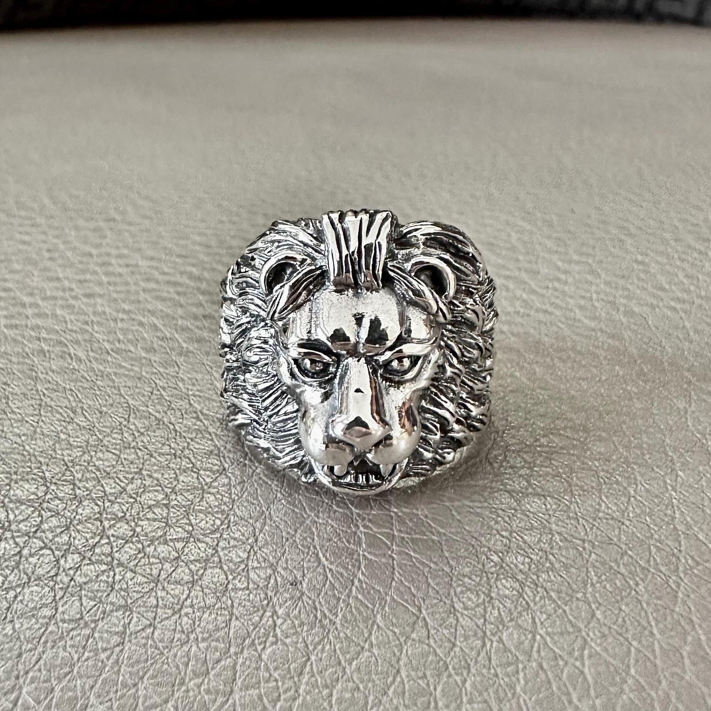 Big Lion Zodiac Leo King of Jungle Beast Heavy Ring