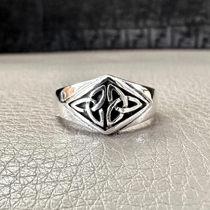 Handcrafted 925 Sterling Silver Triquetra Ring Viking Celtic Knot Design Ring Silver Jewelry Accessories Gift by VINTZ