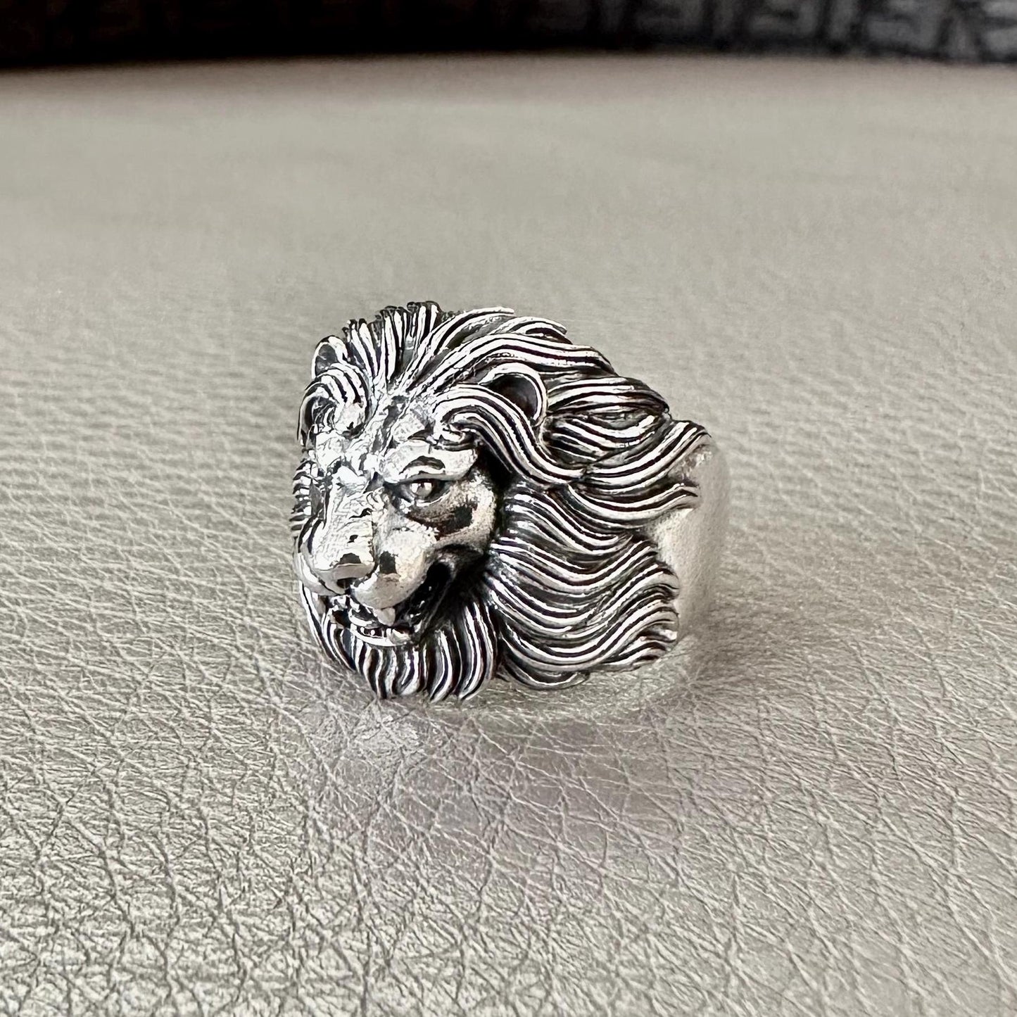 Big Lion Zodiac Leo King of Jungle Beast Heavy Ring