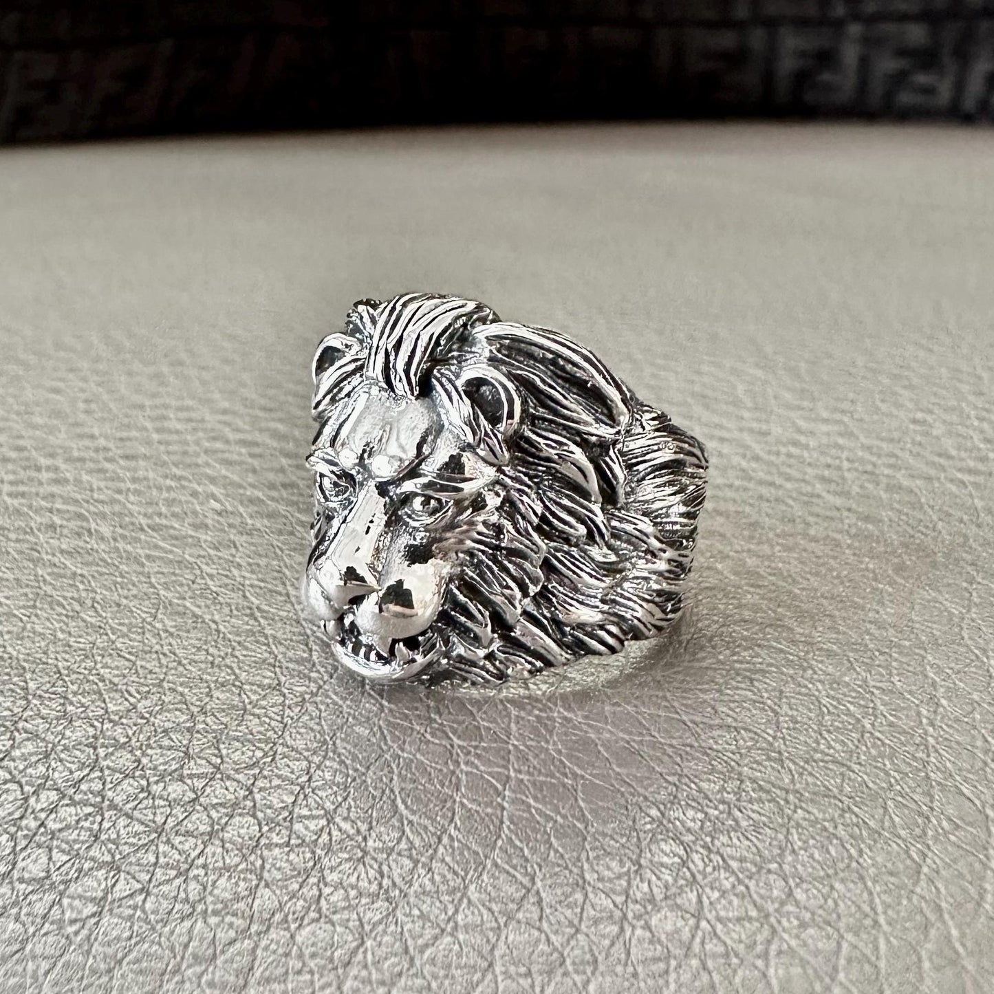 Big Lion Zodiac Leo King of Jungle Beast Heavy Ring
