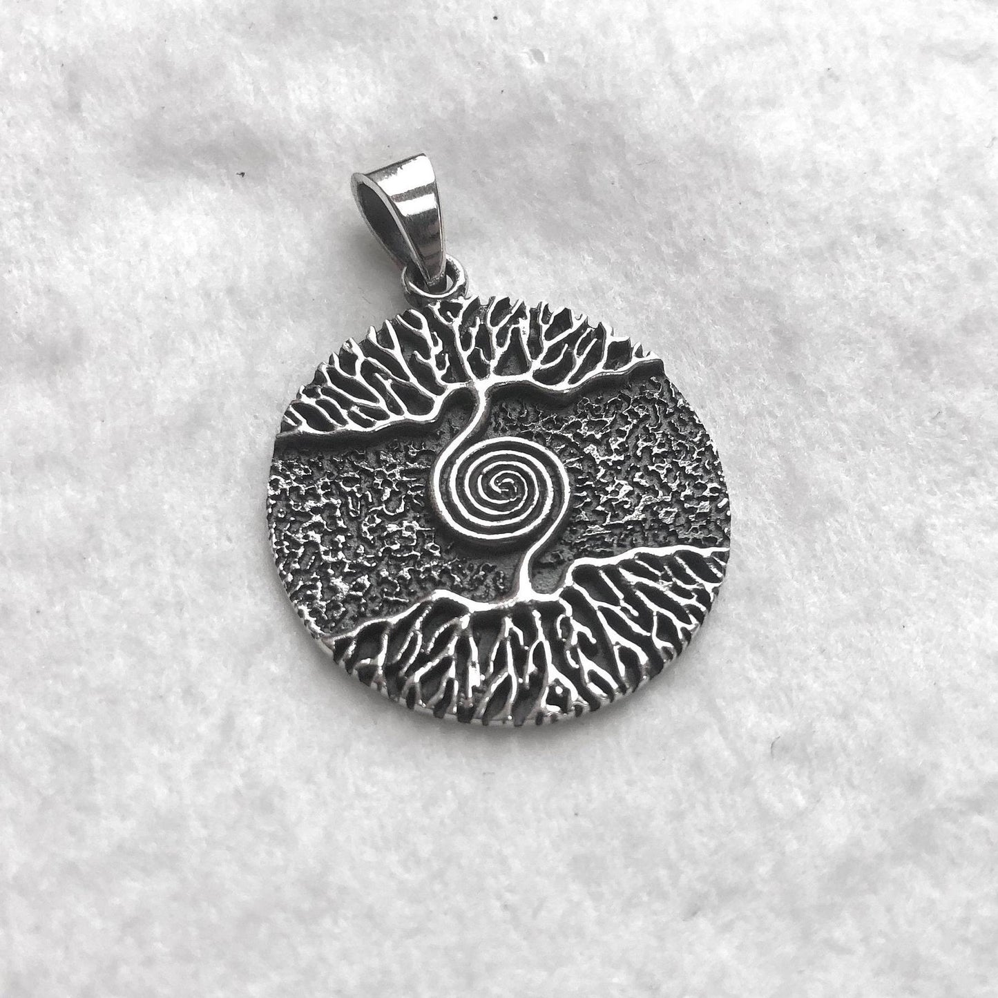 Tree of Life Viking Yggdrasil Celtic Pendant/Necklace
