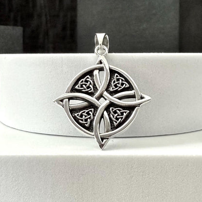 Handcrafted 925 Sterling Silver Witch's Knot Pendant Magic Celtic Knot Triquetra Wiccan Pendant/Necklace Jewelry Accessories Gift by VINTZ