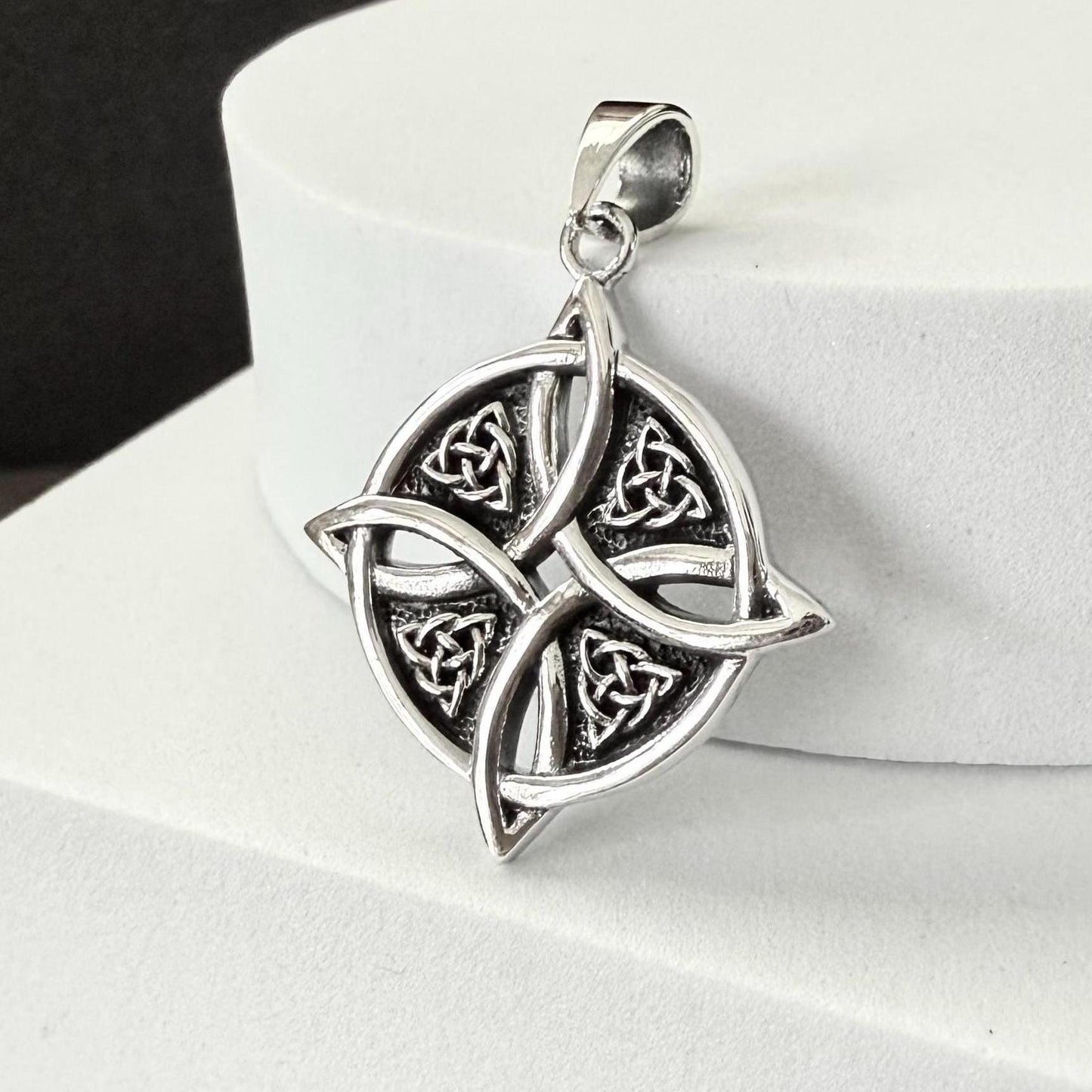 Handcrafted 925 Sterling Silver Witch's Knot Pendant Magic Celtic Knot Triquetra Wiccan Pendant/Necklace Jewelry Accessories Gift by VINTZ