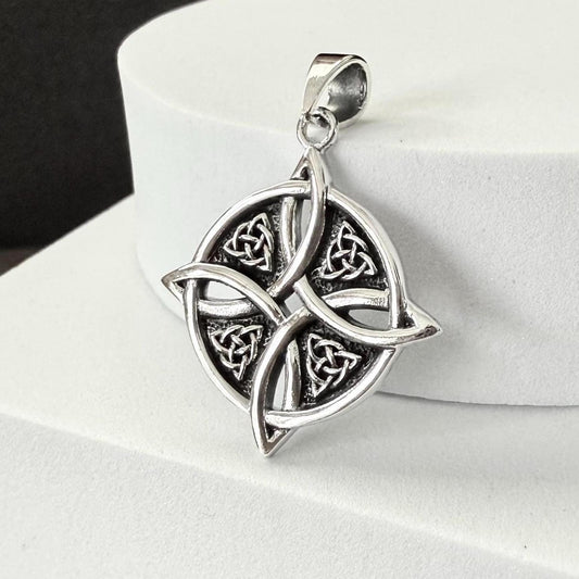 Handcrafted 925 Sterling Silver Witch's Knot Pendant Magic Celtic Knot Triquetra Wiccan Pendant/Necklace Jewelry Accessories Gift by VINTZ
